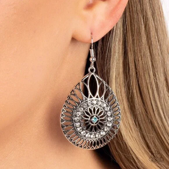 Silver dangle earring with blue accent rhinestone - Picture 2 of 2